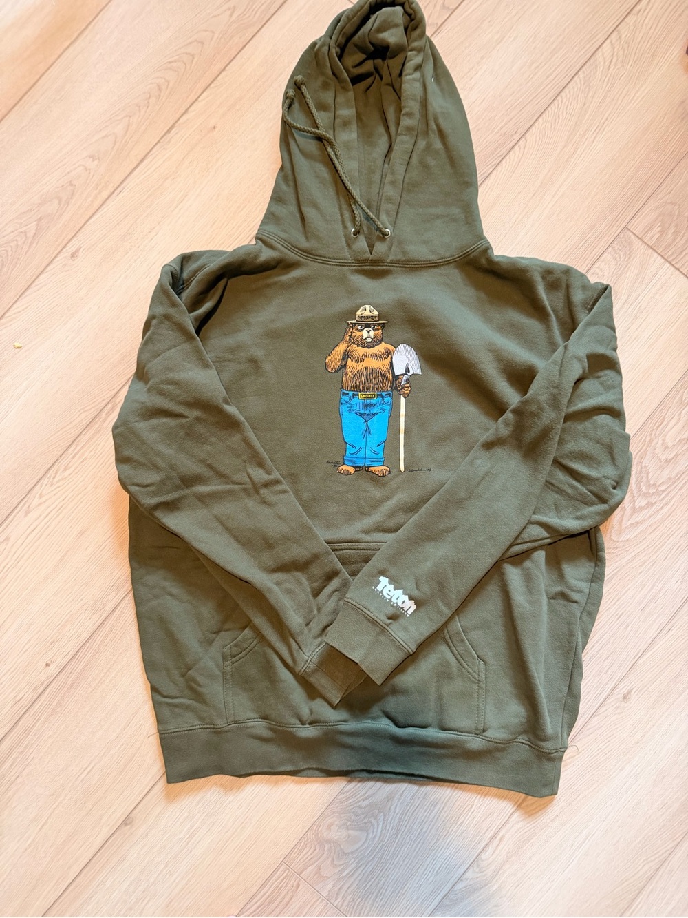 Teton Gravity Research Rare Smokey the Bear Olive Green Hoodie